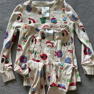 Used HM SNUGGED CHRISTMAS PJS